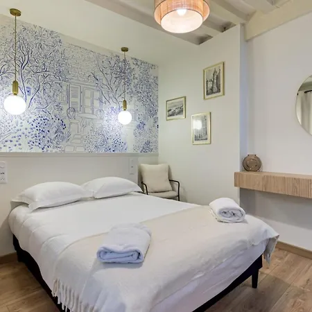 Petit Vicomte Joli Place Du Vieux Marche